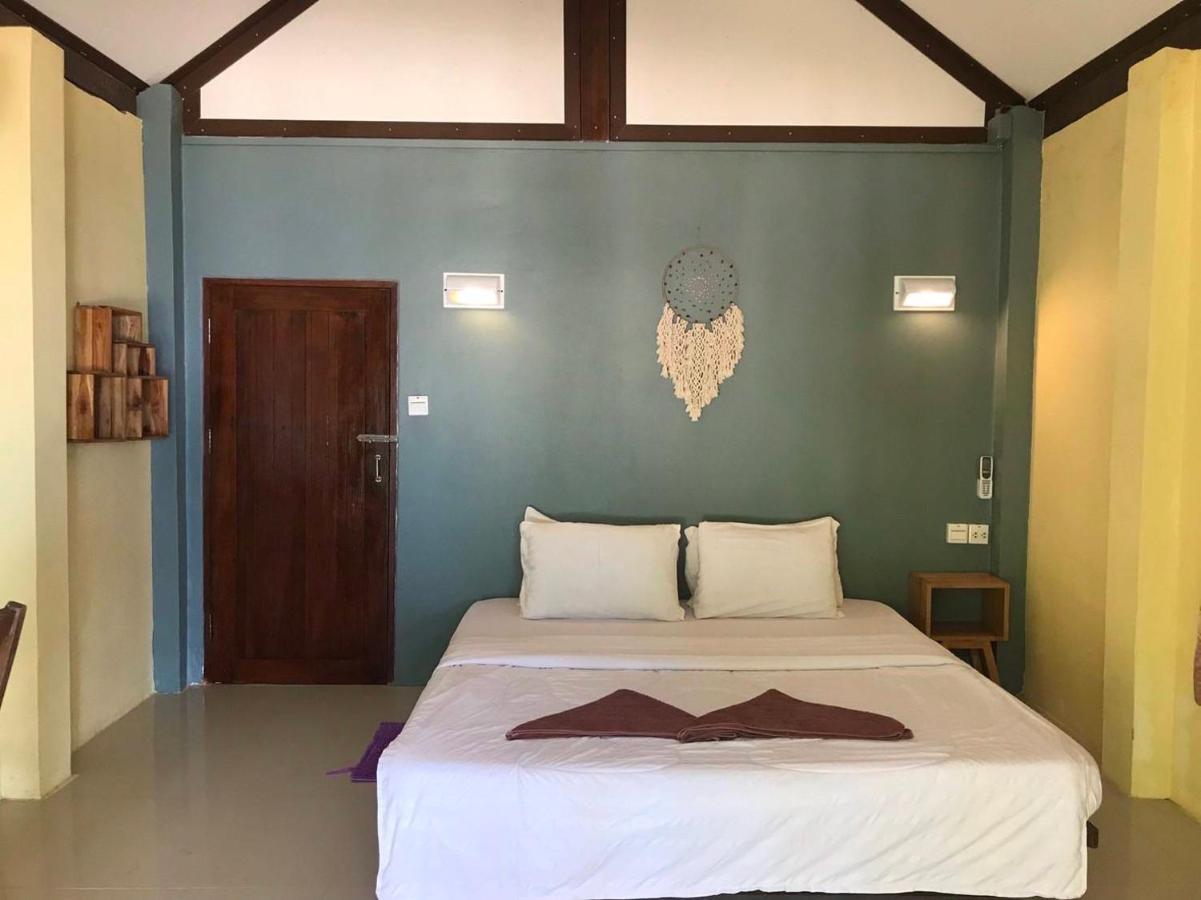 Chomjan Resort Koh Phayam Exteriör bild