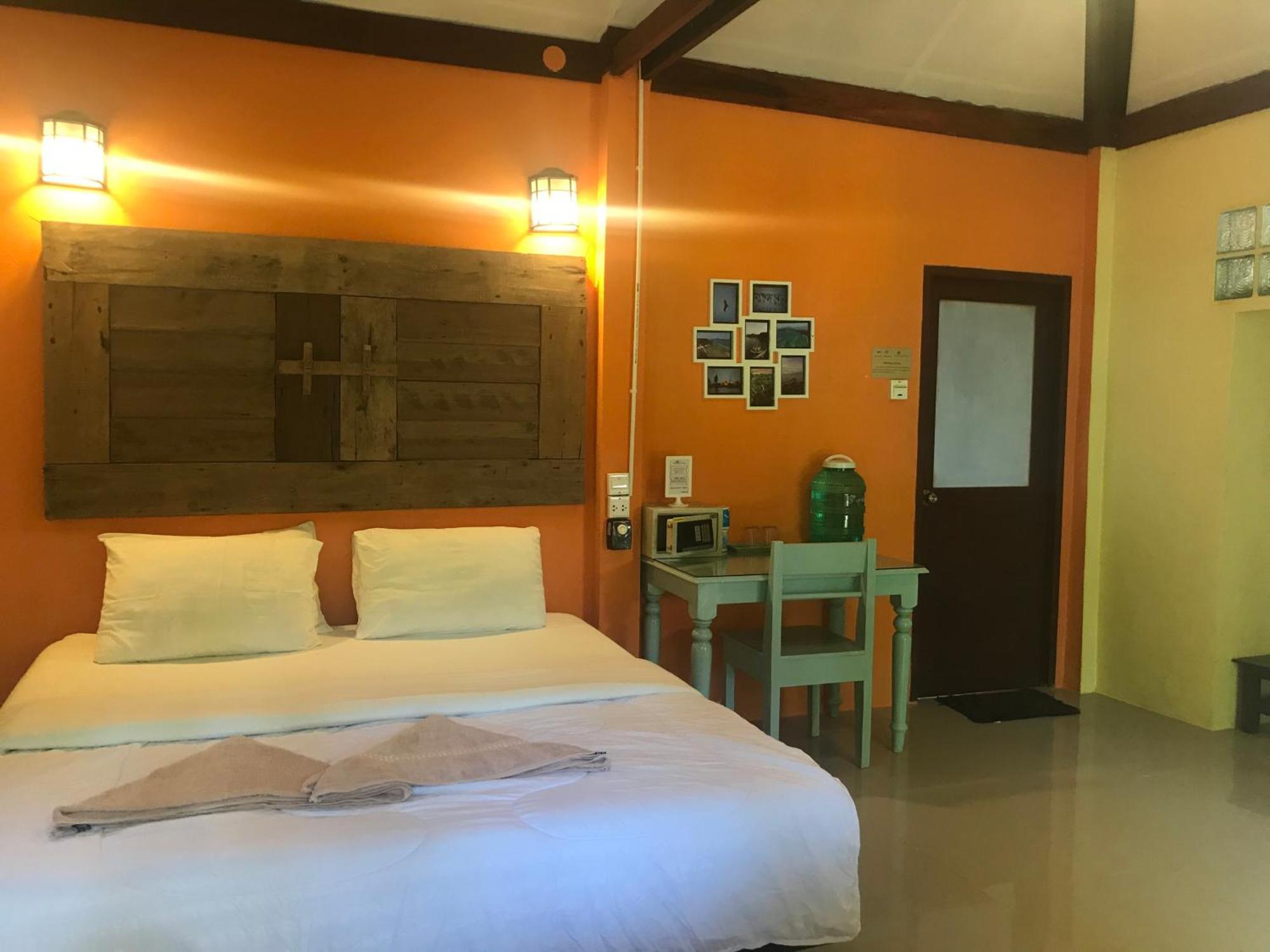 Chomjan Resort Koh Phayam Exteriör bild