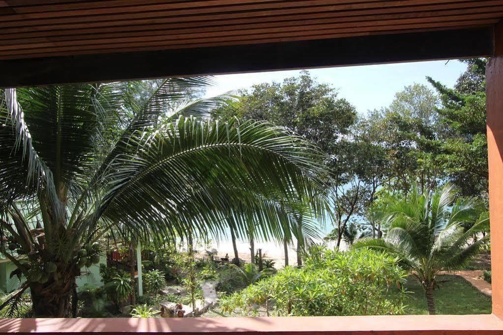 Chomjan Resort Koh Phayam Exteriör bild