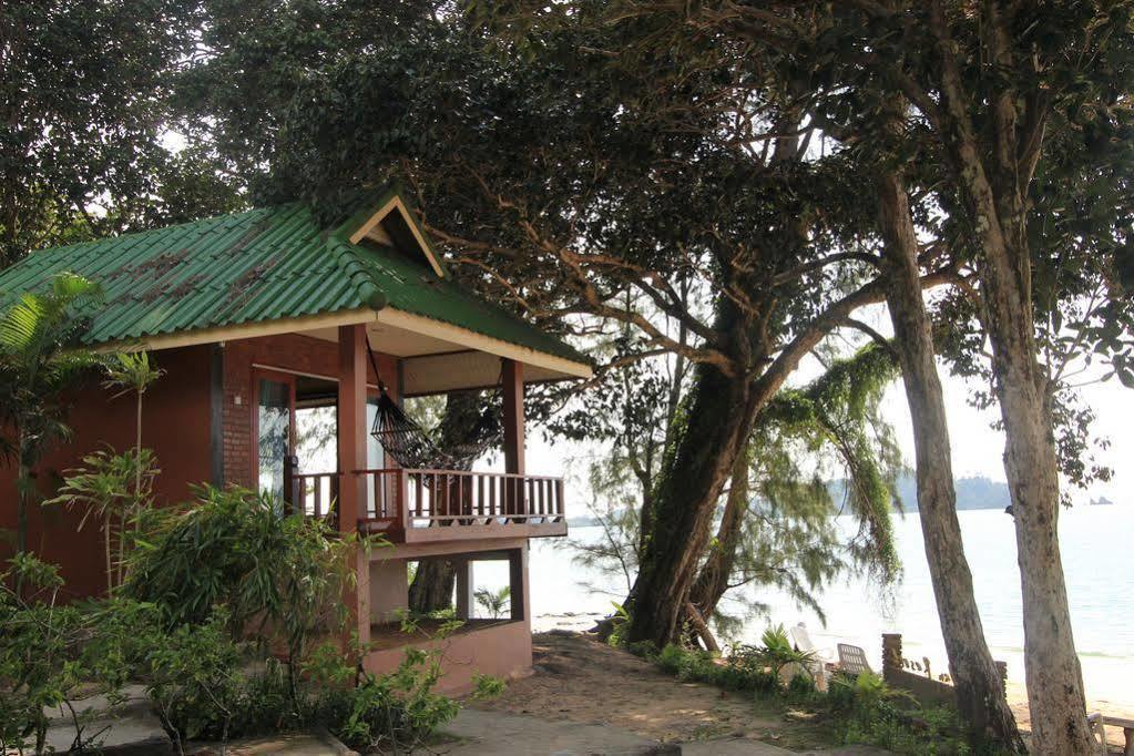 Chomjan Resort Koh Phayam Exteriör bild