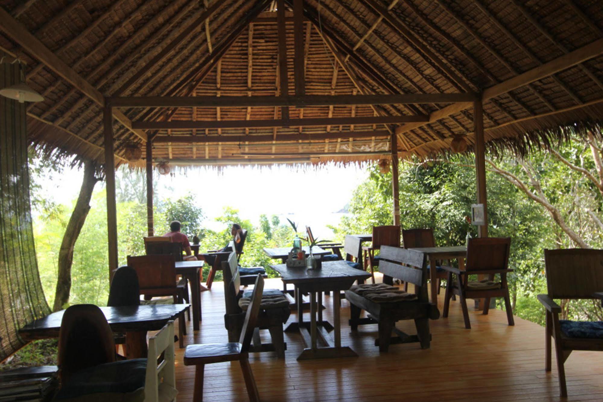 Chomjan Resort Koh Phayam Exteriör bild